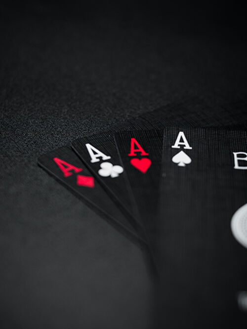 Schwarze Pokerkarten